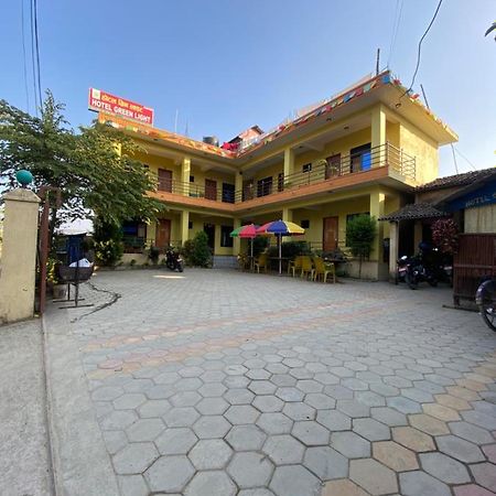 Hotel Greenlight Chitwan Exterior photo