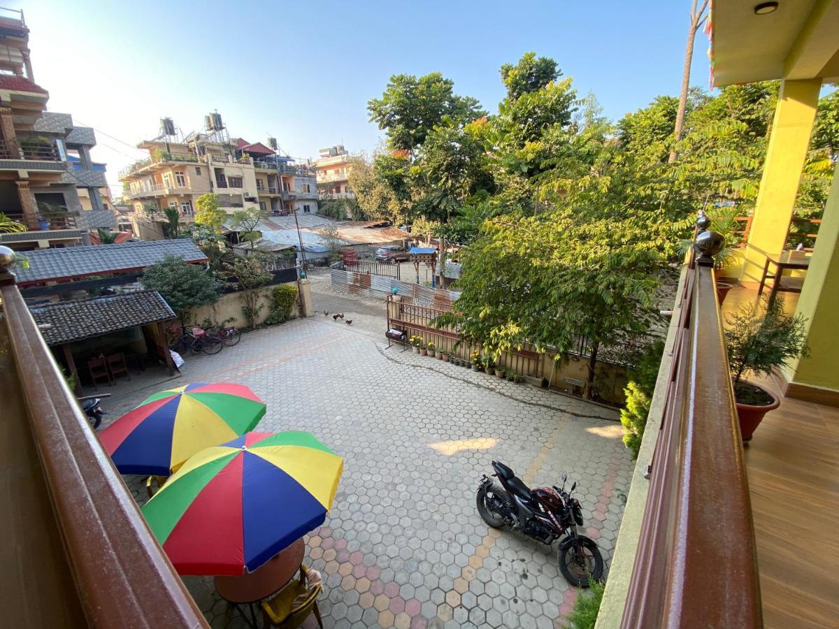 Hotel Greenlight Chitwan Exterior photo